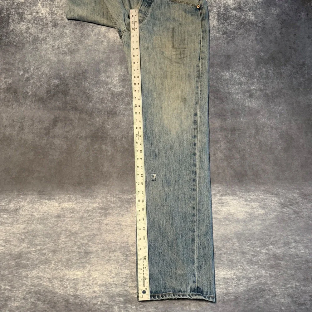 Vintage Levis 501 Original Fit Button Fly Jeans Mens 32x32 Light Wash Blue Denim